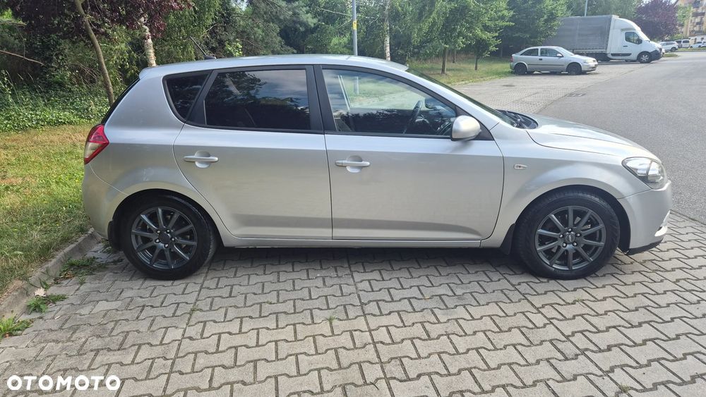 Kia Ceed 1.6 Crdi Comfort + - 10