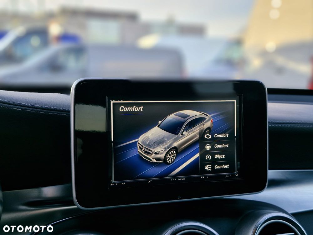 Mercedes-Benz GLC - 33