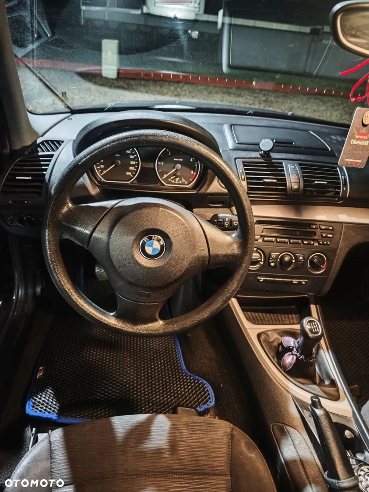 BMW Seria 1 118d - 9