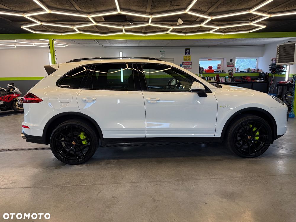 Porsche Cayenne S E-Hybrid - 9