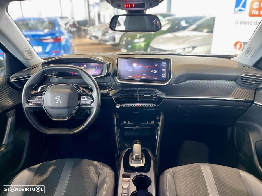 Peugeot 2008 1.2 PureTech Allure Pack EAT8 - 31