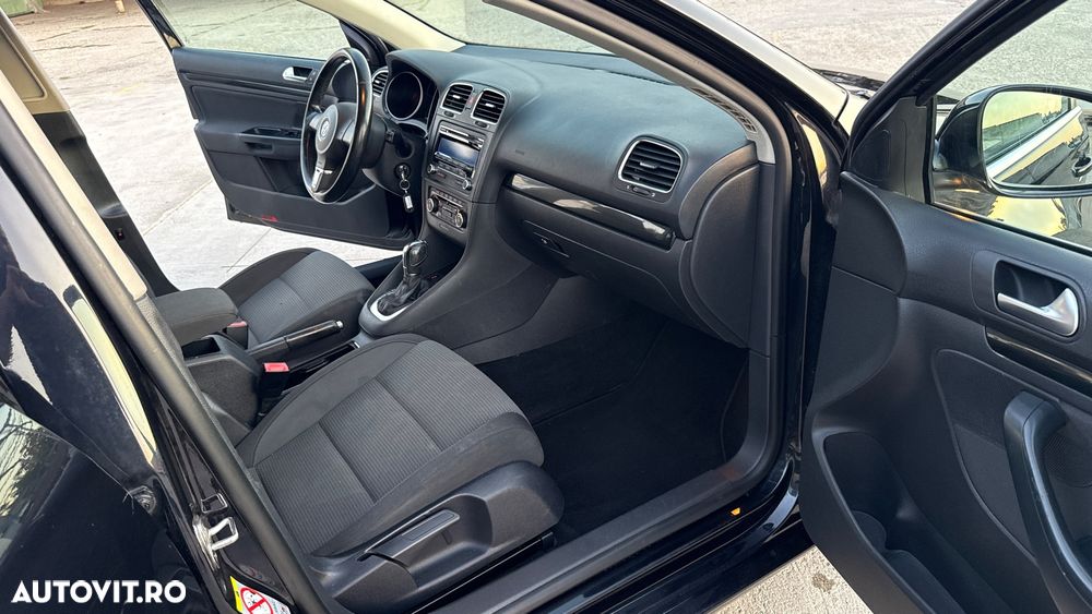 Volkswagen Golf 1.6 TDI DPF DSG BlueMotion Technology Highline - 8