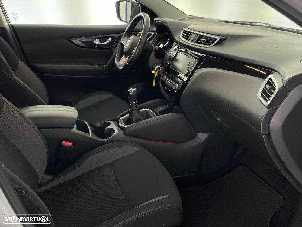 Nissan Qashqai 1.3 DIG-T Acenta - 22