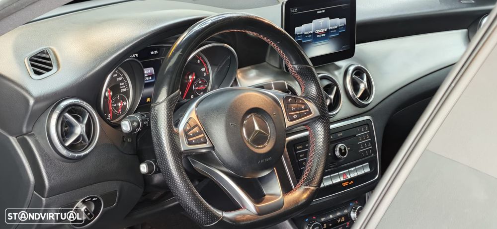 Mercedes-Benz CLA 220 d 4Matic 7G-DCT AMG Line - 32