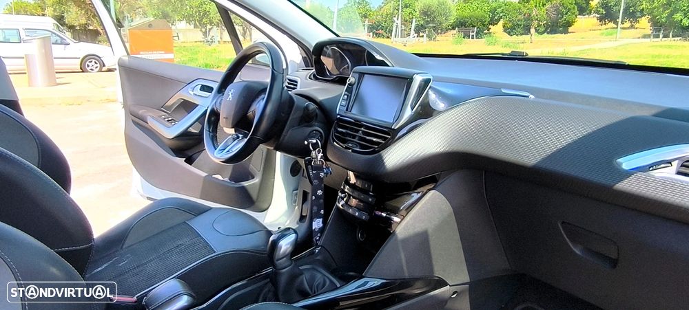 Peugeot 2008 - 6