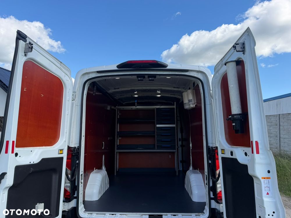 Ford Transit - 11