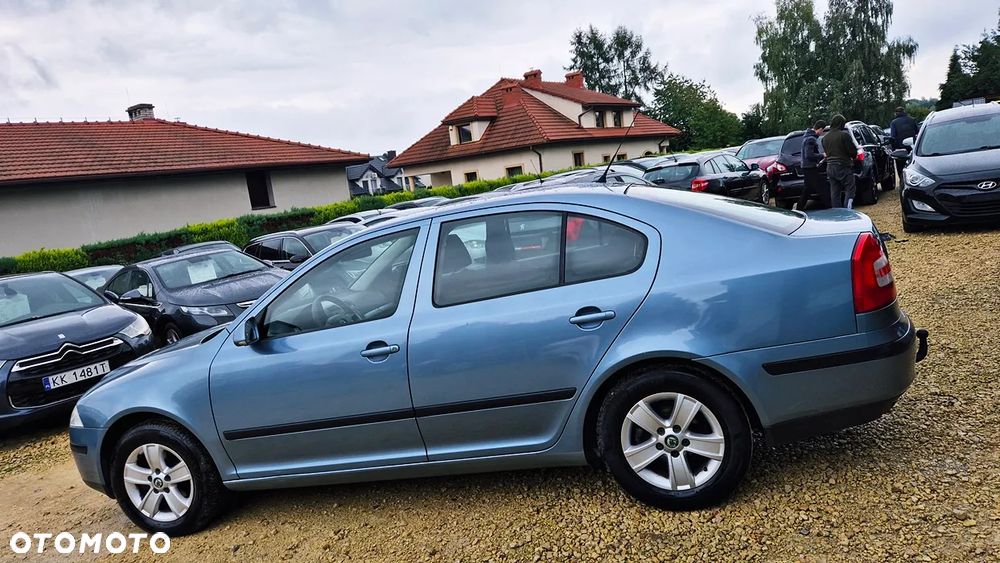 Skoda Octavia 1.6 Family Plus - 20