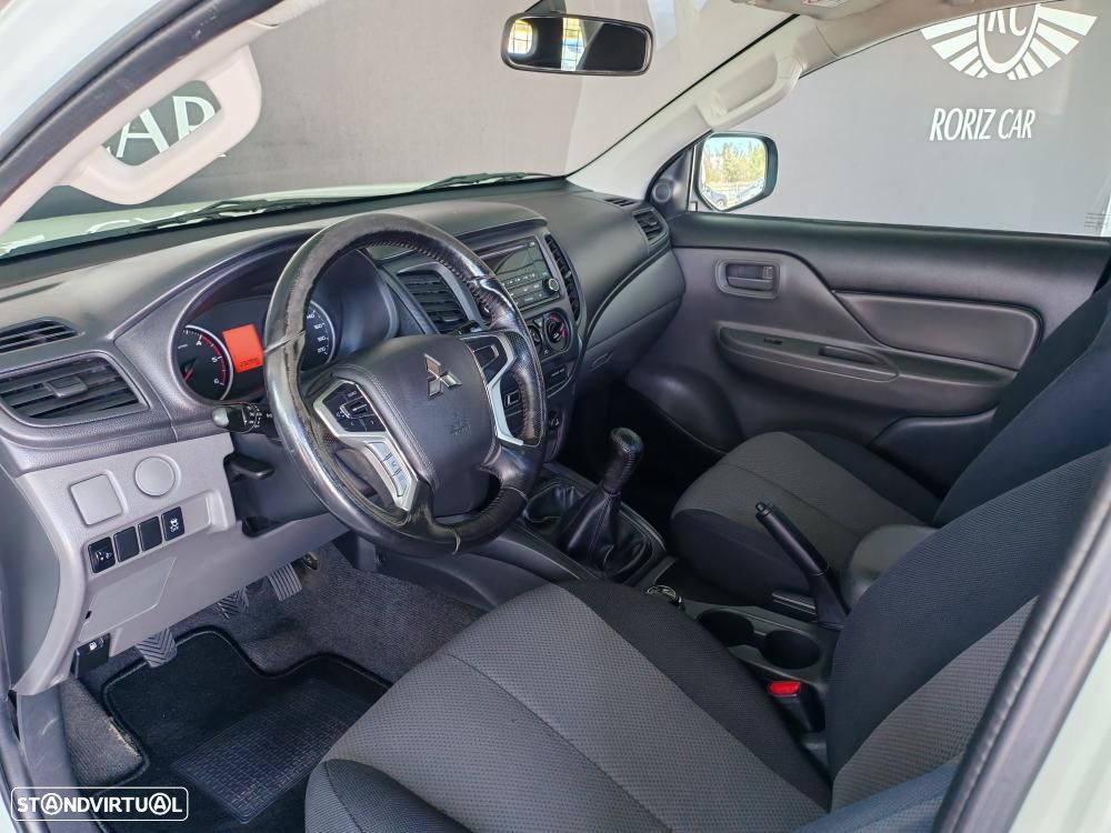 Mitsubishi L200 2.4 DI-D CE 4WD 3L - 7