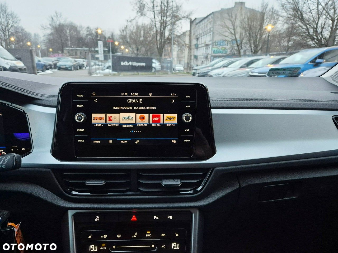 Volkswagen T-Roc - 22