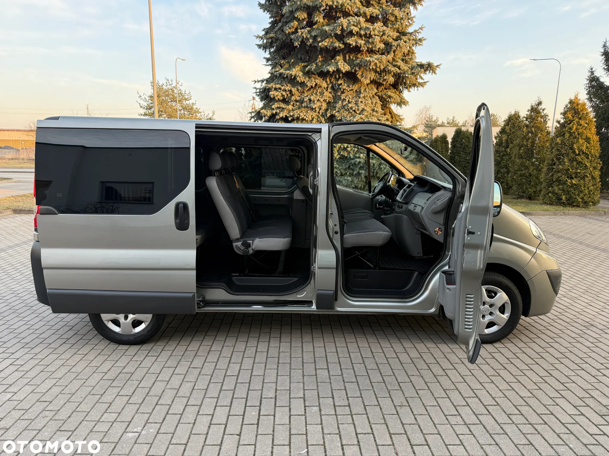 Opel Vivaro - 3