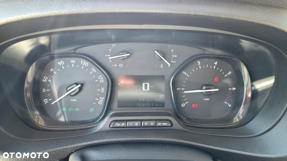 Peugeot EXPERT - 19
