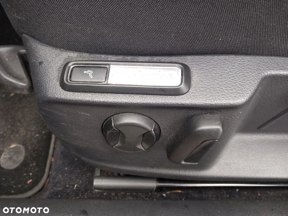 Volkswagen Passat 2.0 TDI SCR (BlueMotion Technology) Highline - 26