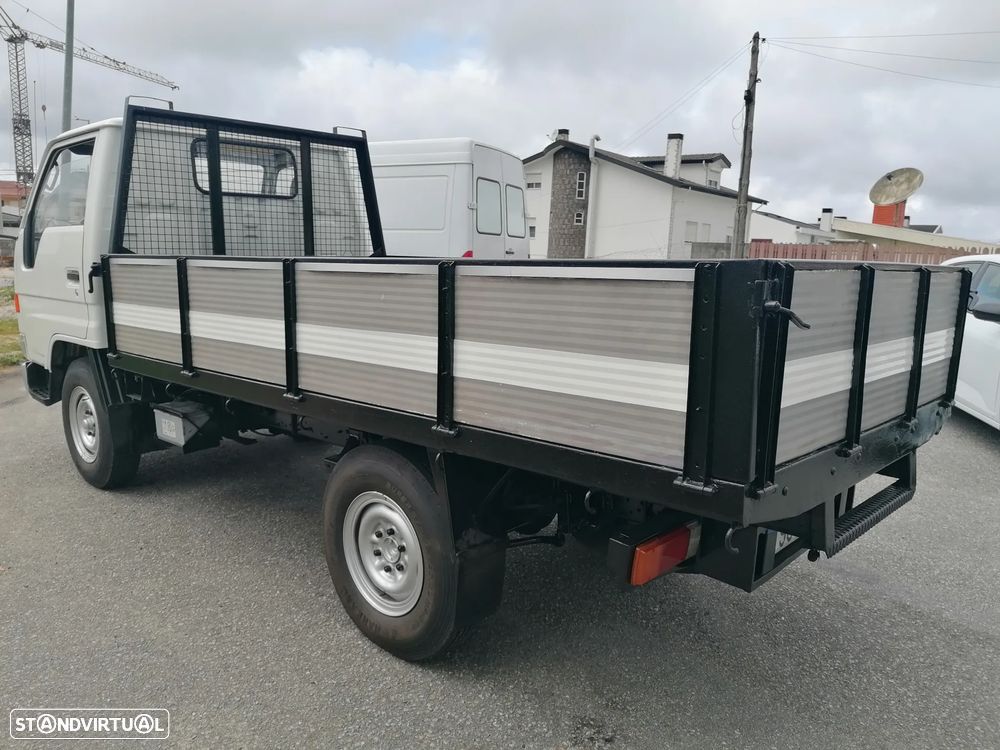 Toyota Dyna 150 - 5