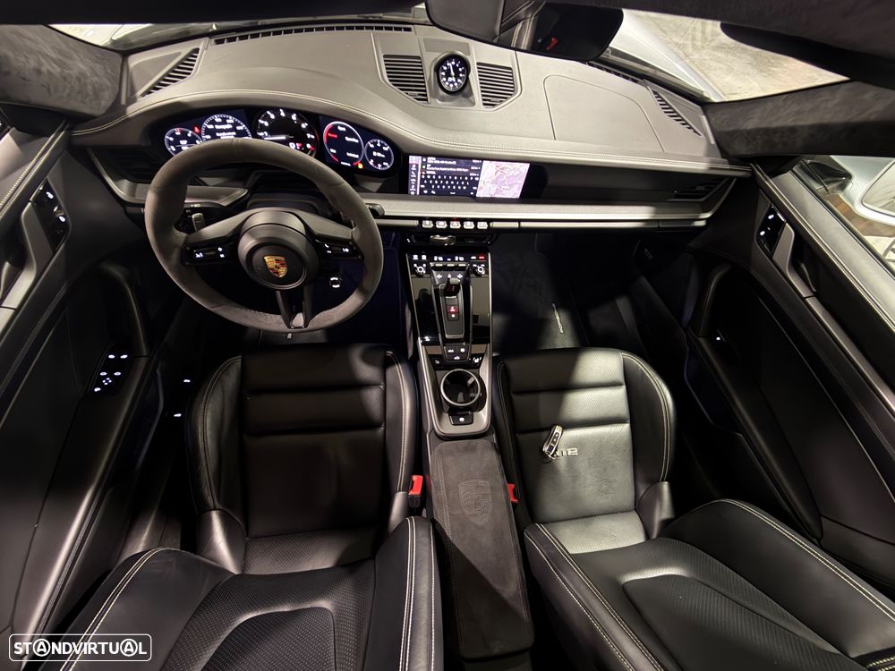 Porsche 911 (992) Carrera 4S PDK - 22
