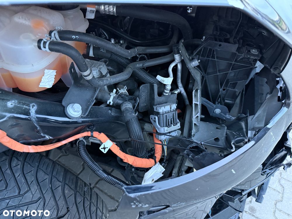 Ford Kuga 2.5 Duratec FHEV 4x4 ST-LINE X - 17