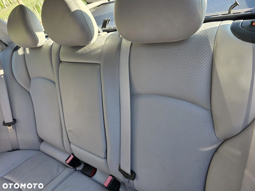 Mercedes-Benz Klasa C 320 4Matic Avantgarde Sport Edition - 26