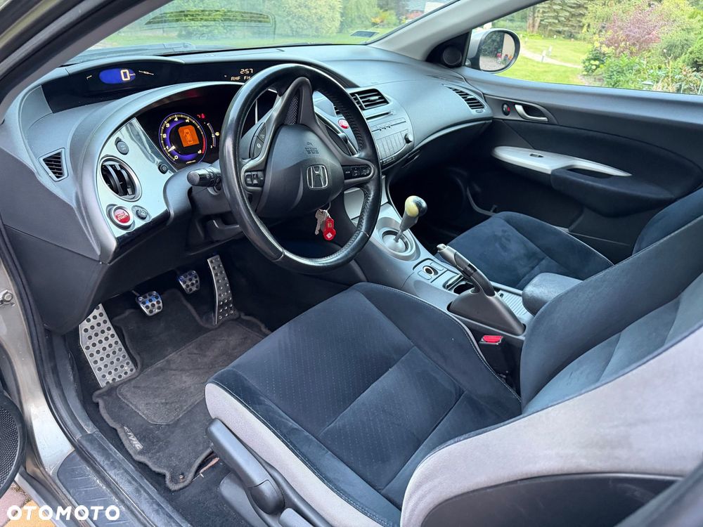 Honda Civic 1.8 Comfort - 12