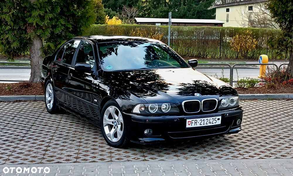 BMW Seria 5 525i - 4