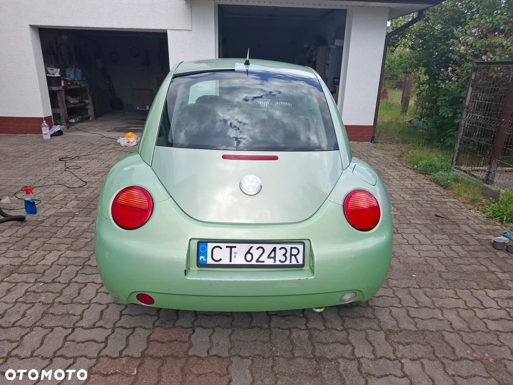 Volkswagen New Beetle - 5