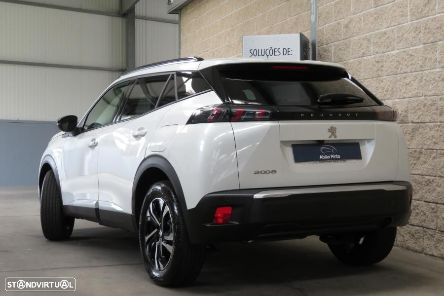 Peugeot 2008 1.2 PureTech Allure Pack - 4