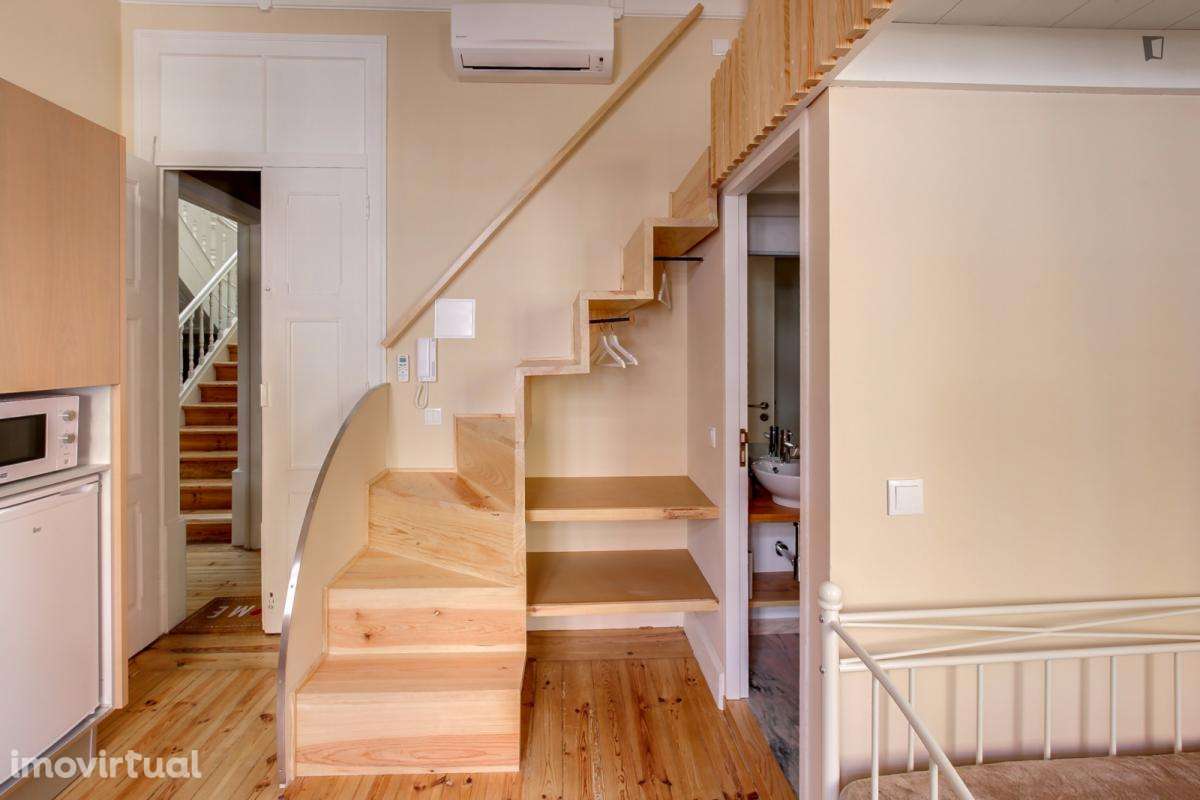 Estúdio - localizado em Montes Claros Coimbra - Grande imagem: 4/18