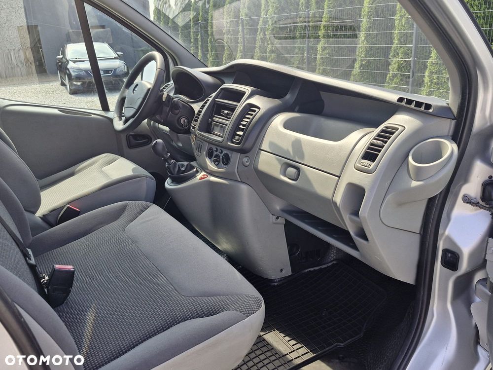 Opel Vivaro - 9