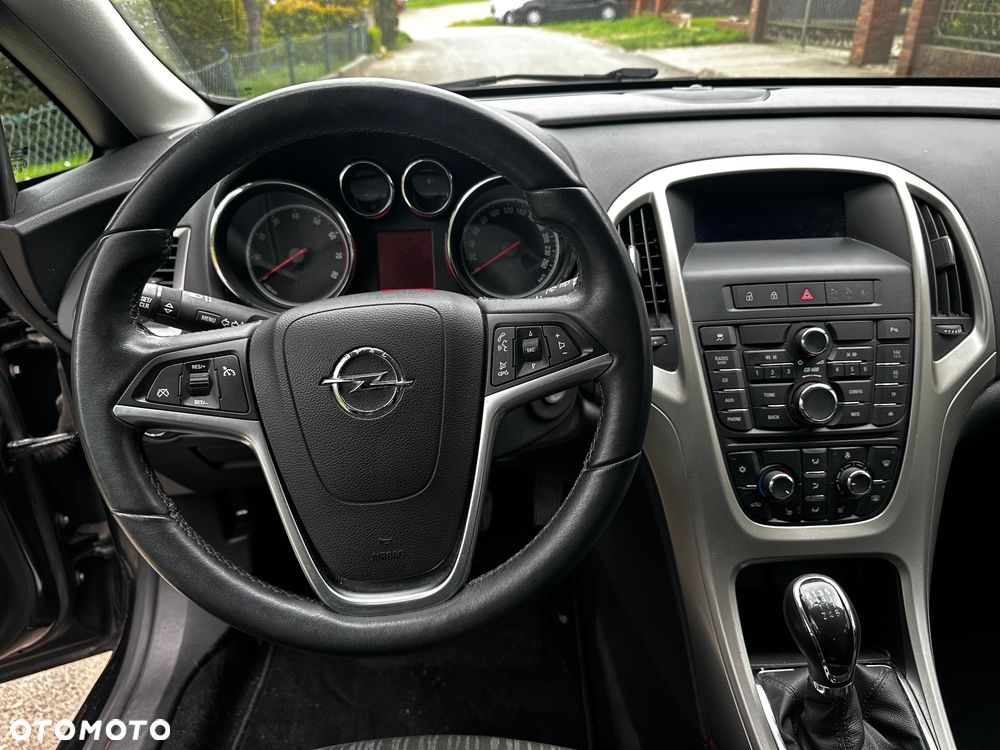 Opel Astra 1.4 Turbo Innovation - 17