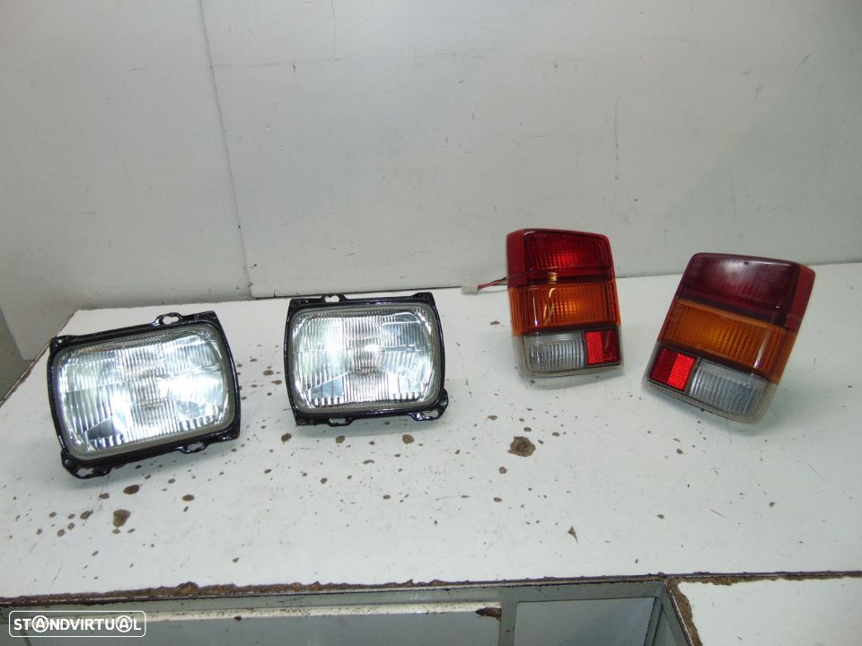 Subaru 700 farolins e faróis - 1