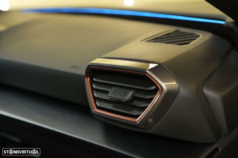 Cupra Leon 1.4 e-Hybrid MID DSG - 45