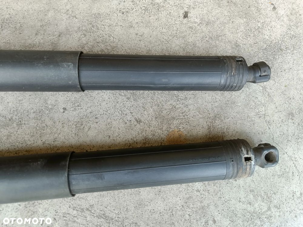 Teleskopy Siłowniki Elektryczne Klapy Skoda Superb 3 III Komplet 3V0827851 - 2