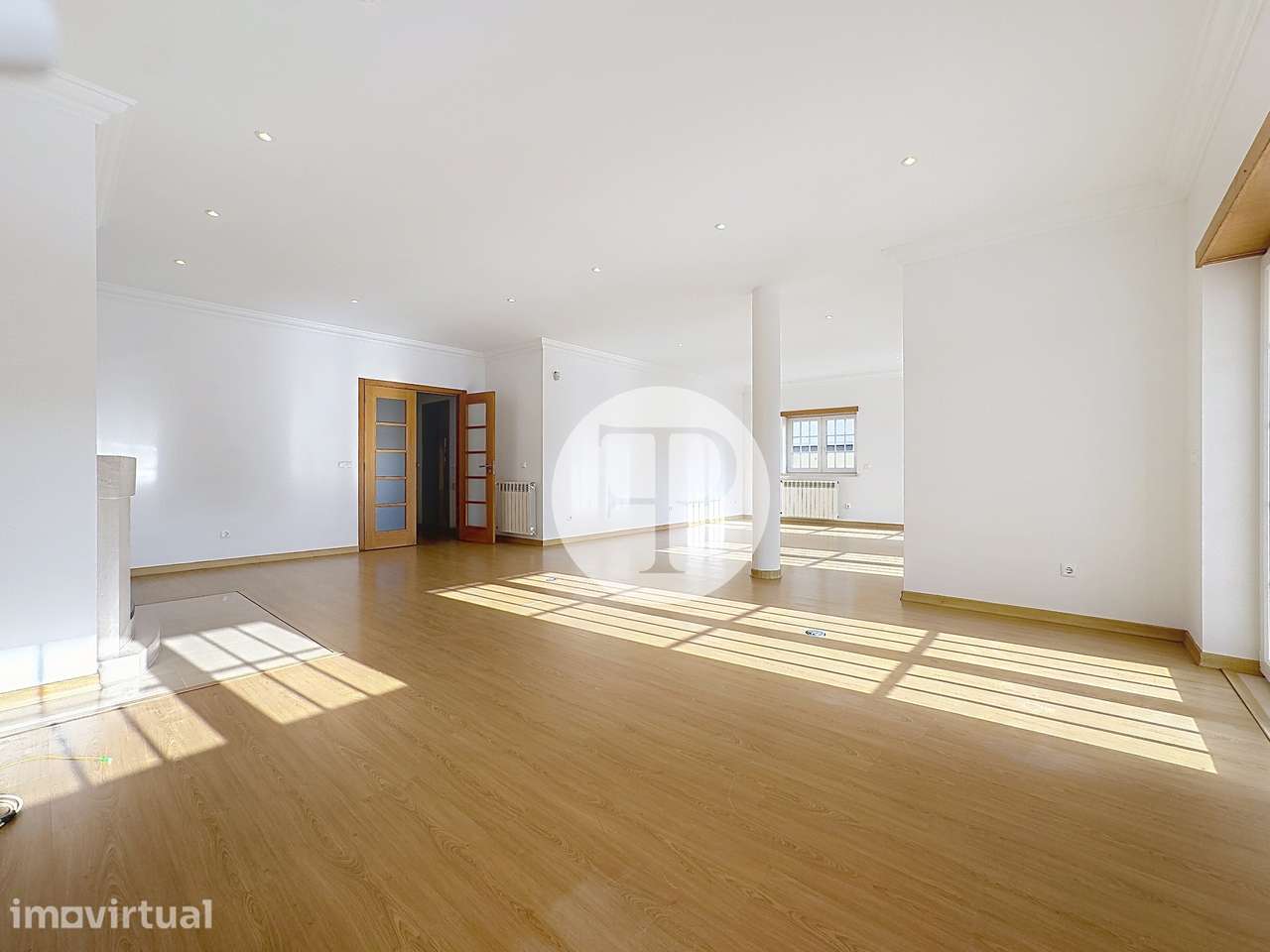 Moradia T5 com piscina no Nadadouro | 408 m² | Lote de 809 m² - Grande imagem: 5/60