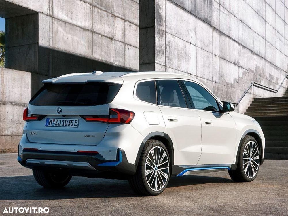 Usa dreapta fata  Bmw IX1 2023 - 1