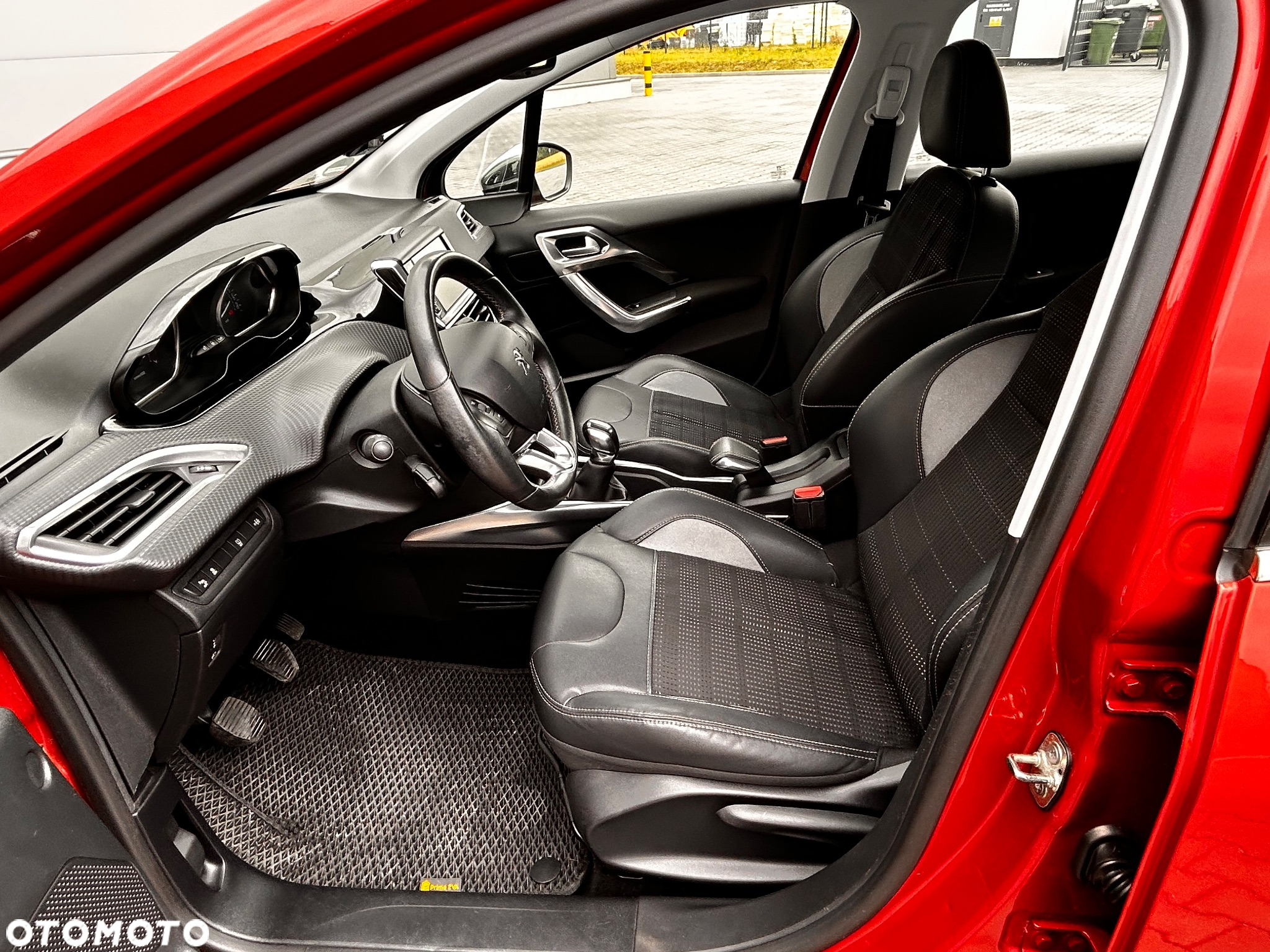 Peugeot 2008 1.6 VTi Allure - 25