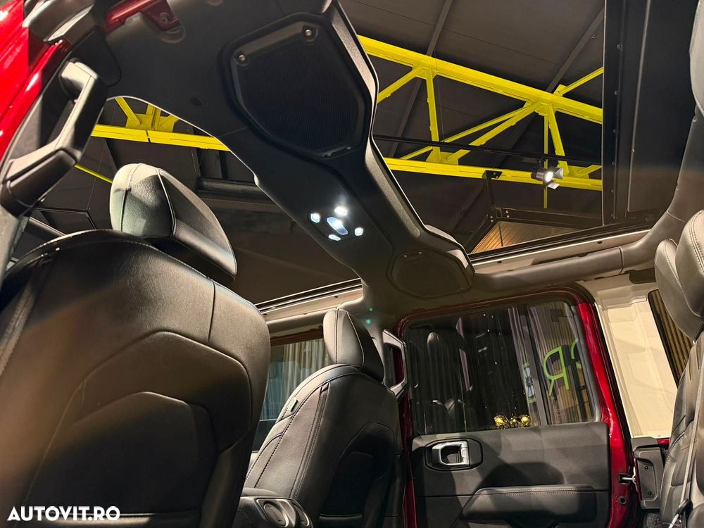 Jeep Wrangler - 35