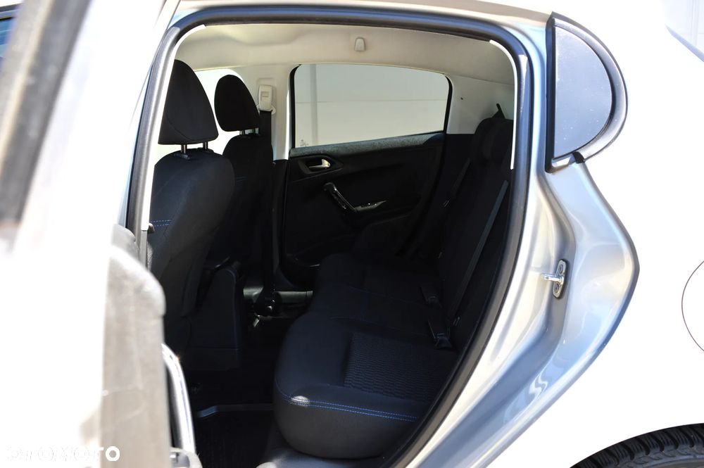 Peugeot 208 1.2 PureTech Allure - 7