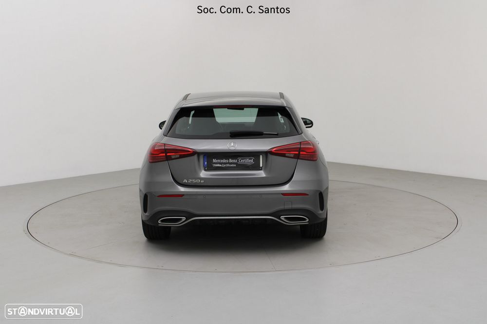 Mercedes-Benz A 250 e AMG Line - 6