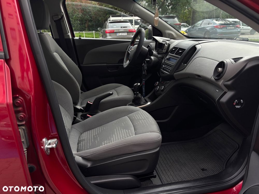 Chevrolet Aveo - 12