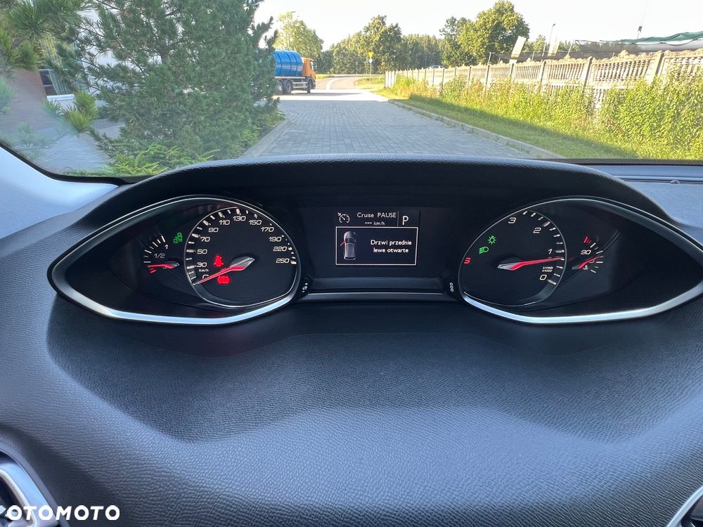 Peugeot 308 BlueHDi FAP 150 Stop&Start Automatik Allure - 20