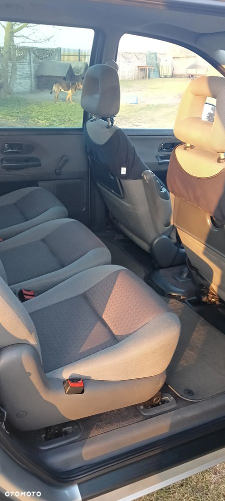 Ford Galaxy 1.9 TDI Ambiente - 9