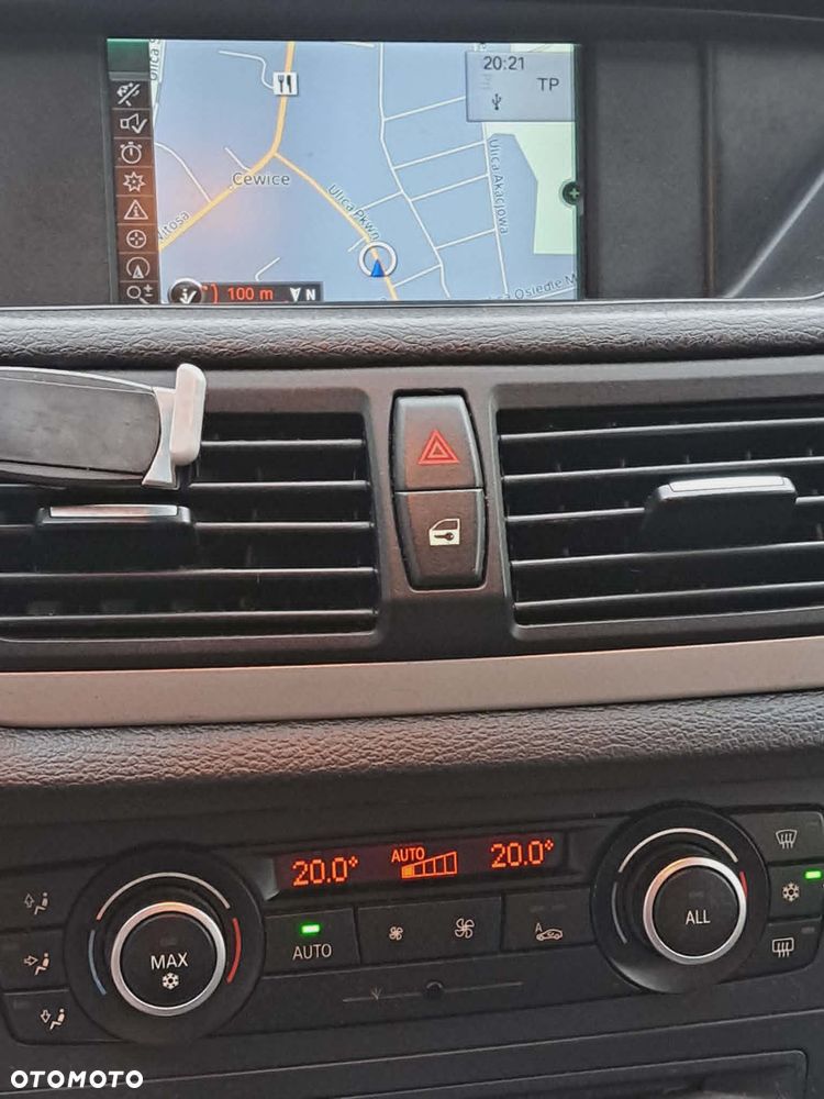 BMW X1 xDrive18d - 8