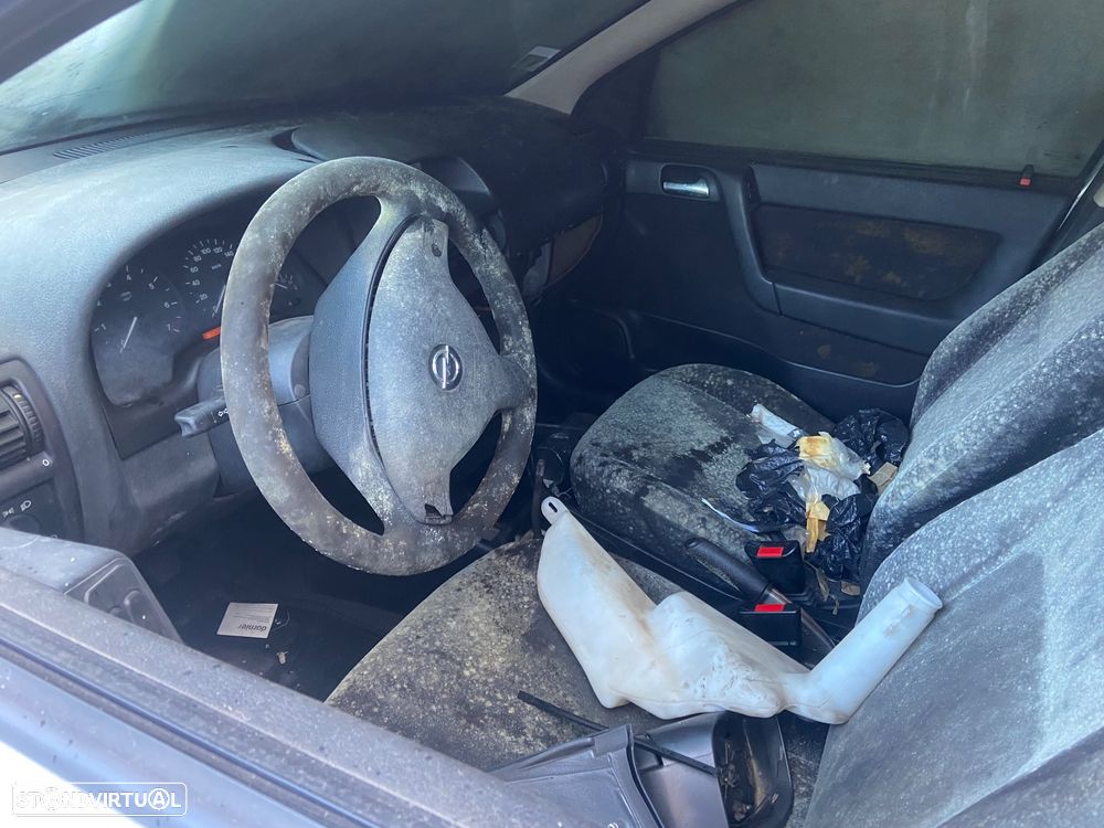 Opel Astra 1.2 Club - 27