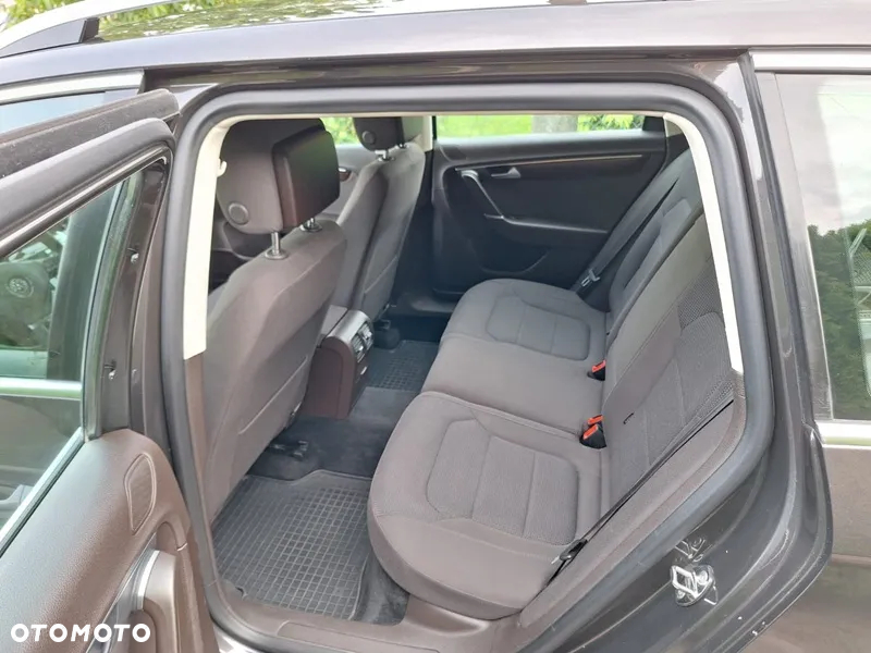 Volkswagen Passat 2.0 TDI Highline DSG - 6
