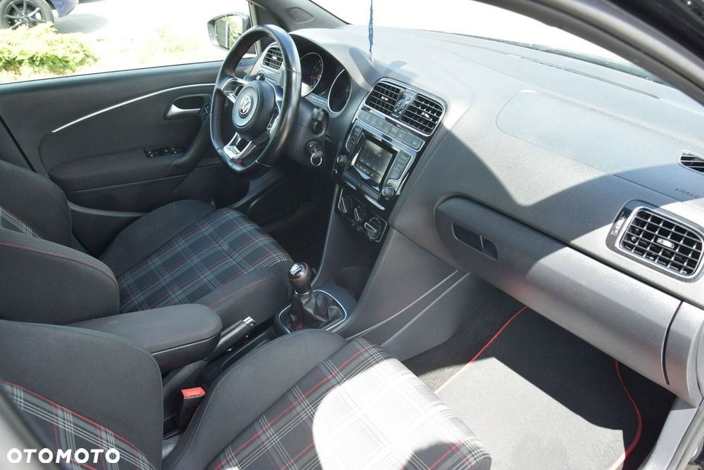 Volkswagen Polo 1.8 TSI (Blue Motion Technology) GTI - 34