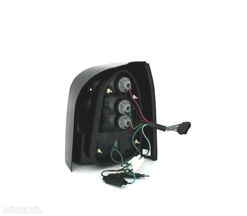 FAROLINS TRASEIROS LED AUDI A4 B5 AVANT 95-01 VERMELHO CROMADO - 2