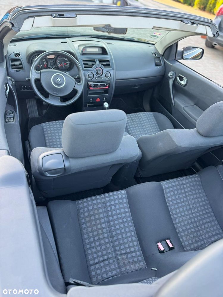 Renault Megane 1.6 Dynamique - 9