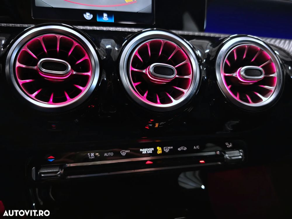 Mercedes-Benz CLA 180 7G-DCT - 26