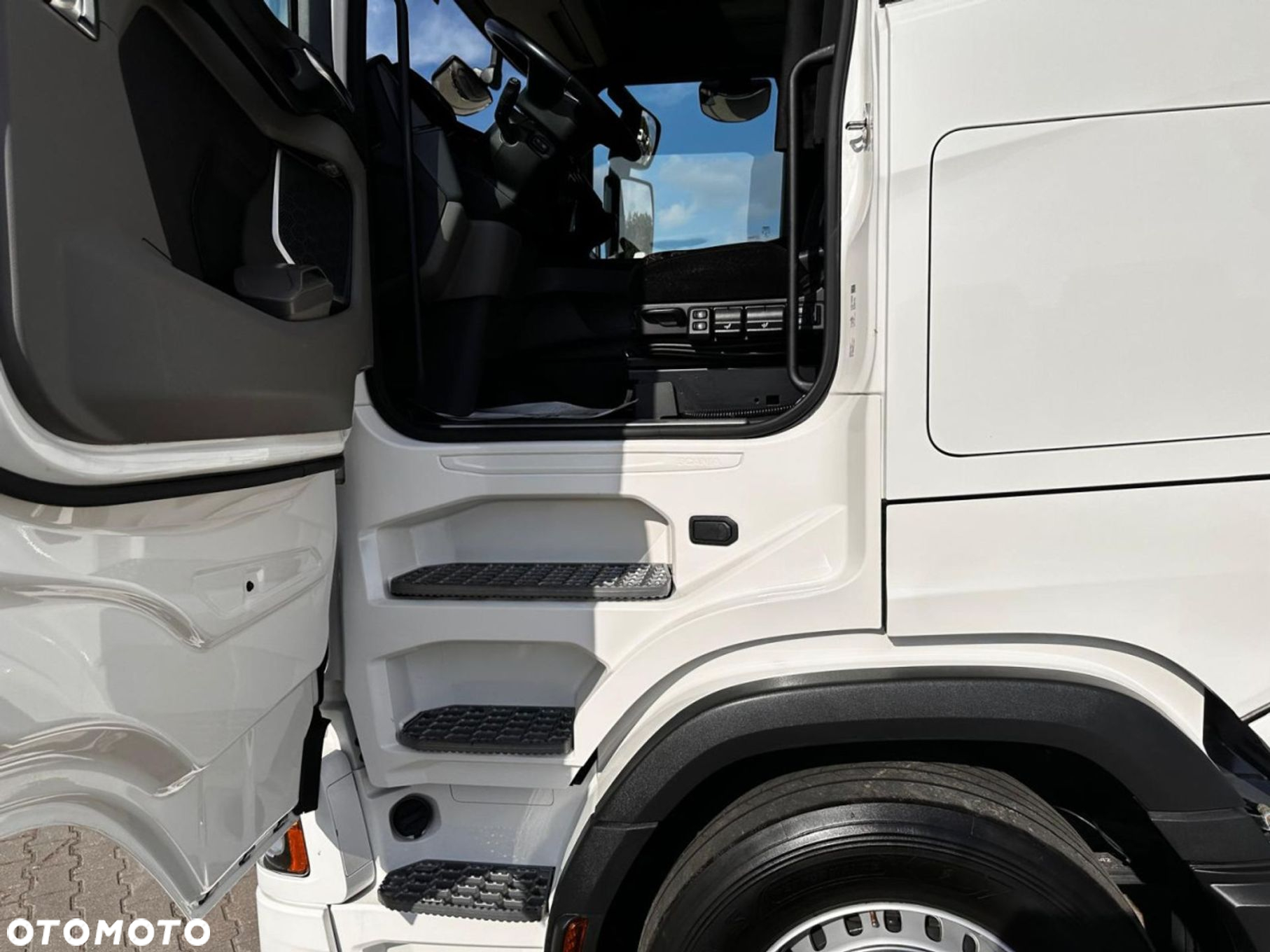 Scania Bogata Wersja,  Klima, Led, 4 Poduszki / Dealer Sc - 12