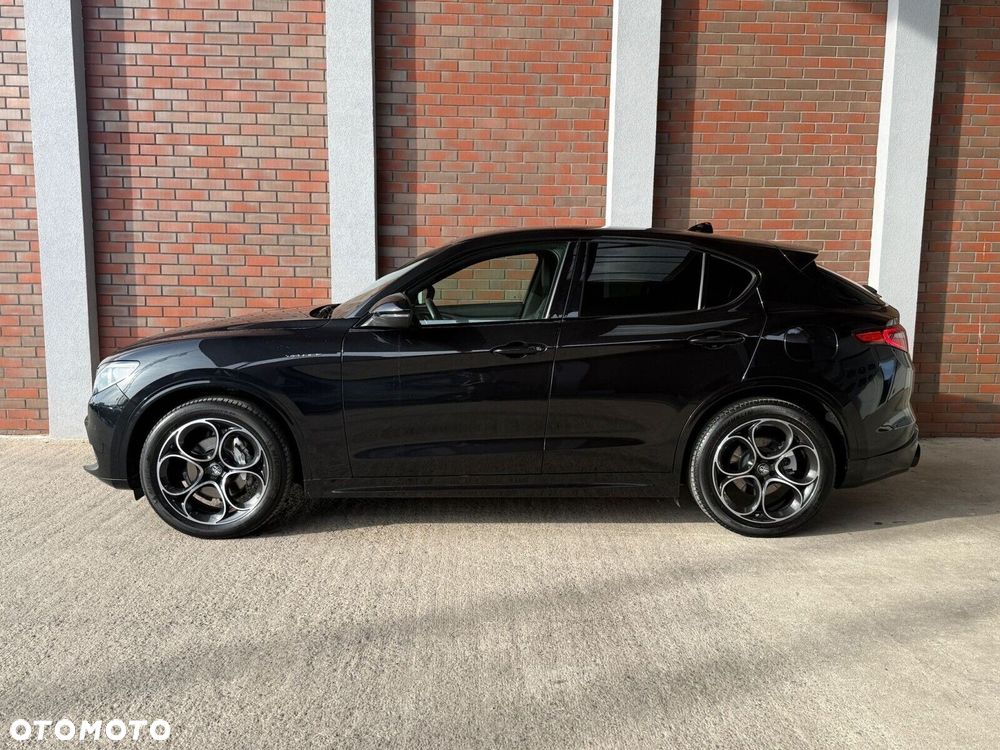 Alfa Romeo Stelvio - 8