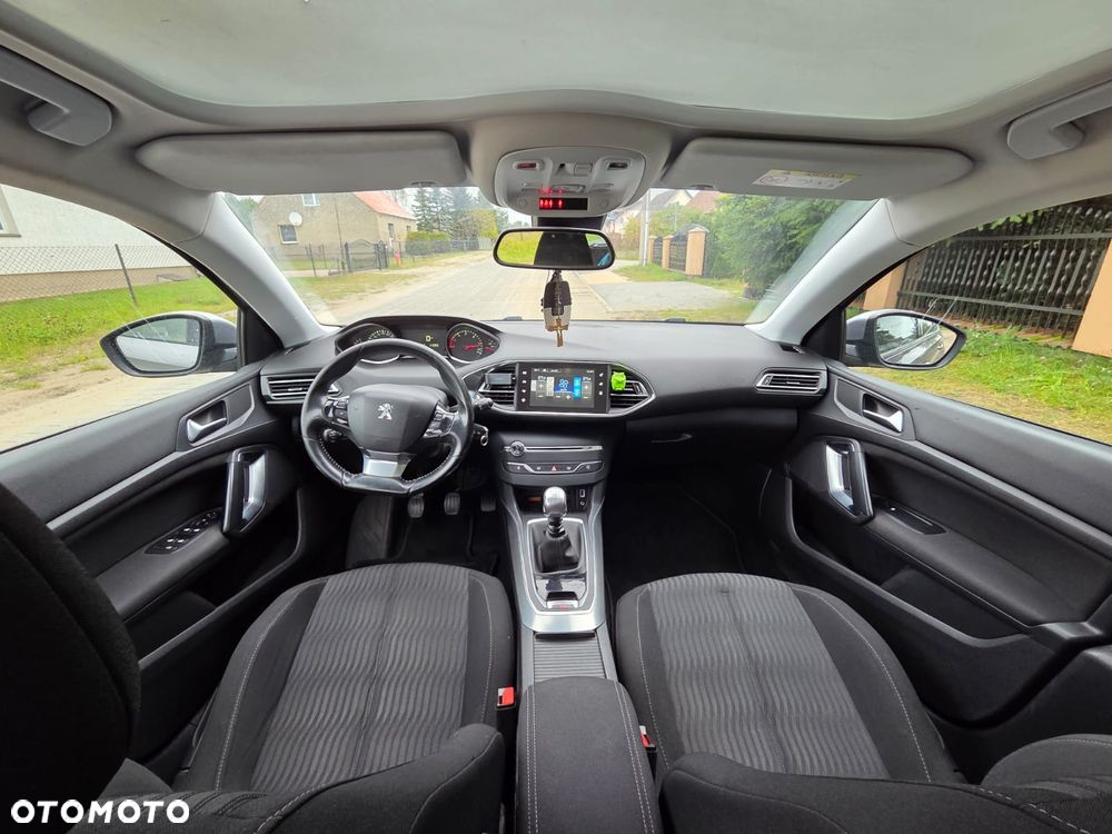 Peugeot 308 - 13