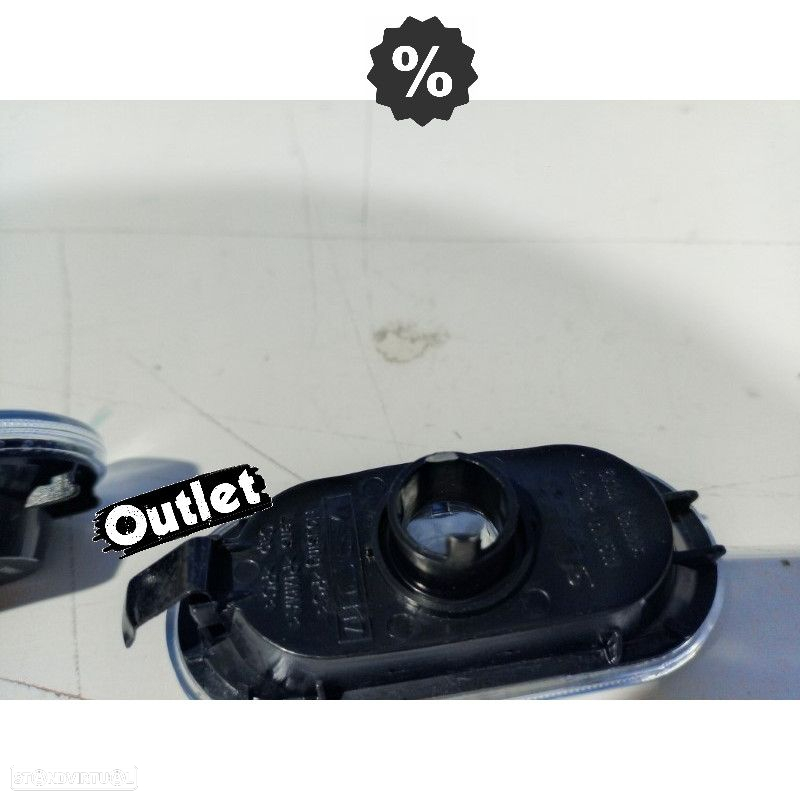 R147325C1 PISCAS LATERAIS VOLKSWAGEN VW SEAT 96-01 FUNDO PRETO - 4